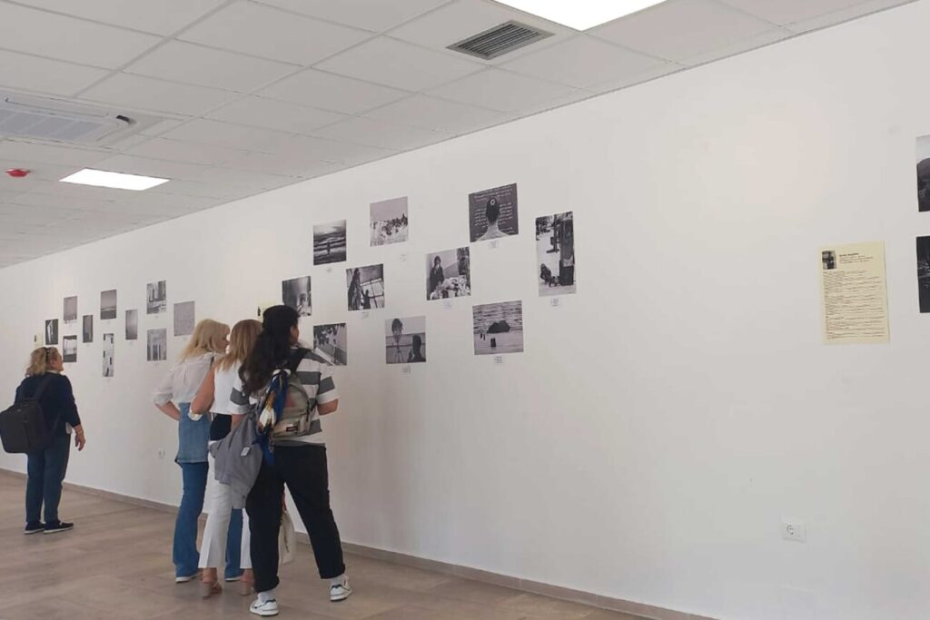 Ekspozita “Fotografia që bashkon” në Galerinë Nikolet Vasia. Foto: Media Amfora