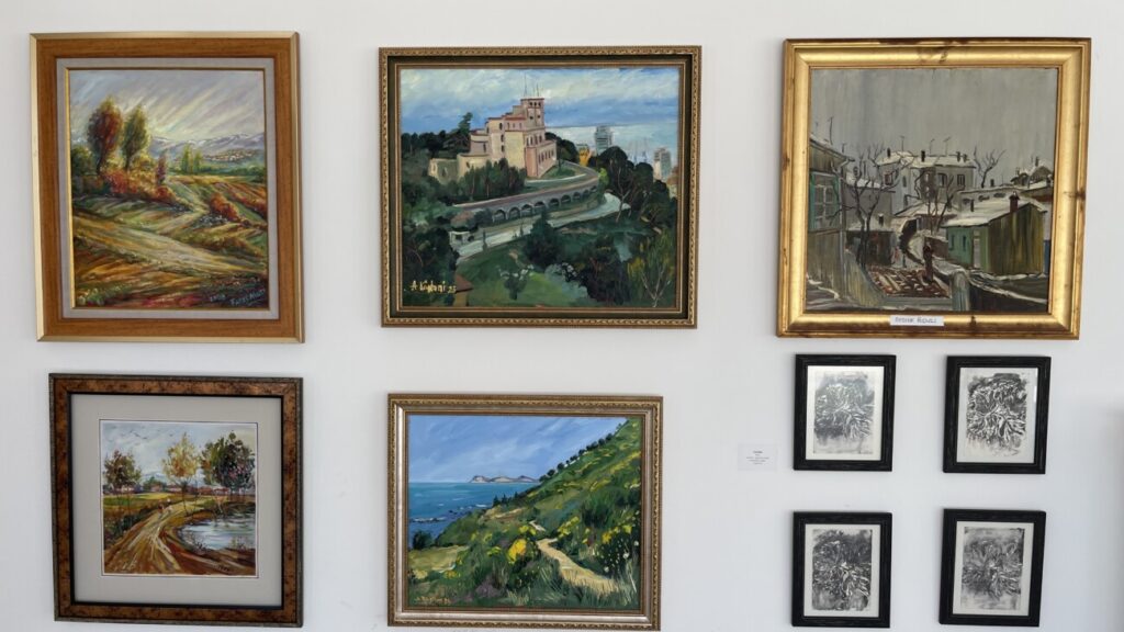 Pikturat e artistëve durrsakë. Foto: Media Amfora