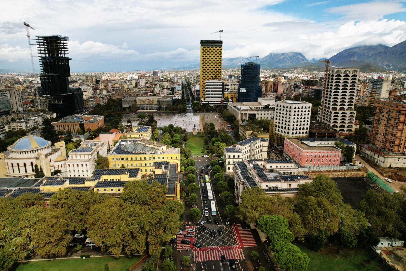 Ndërtimet në qendër të Tiranës. Foto Media Amfora