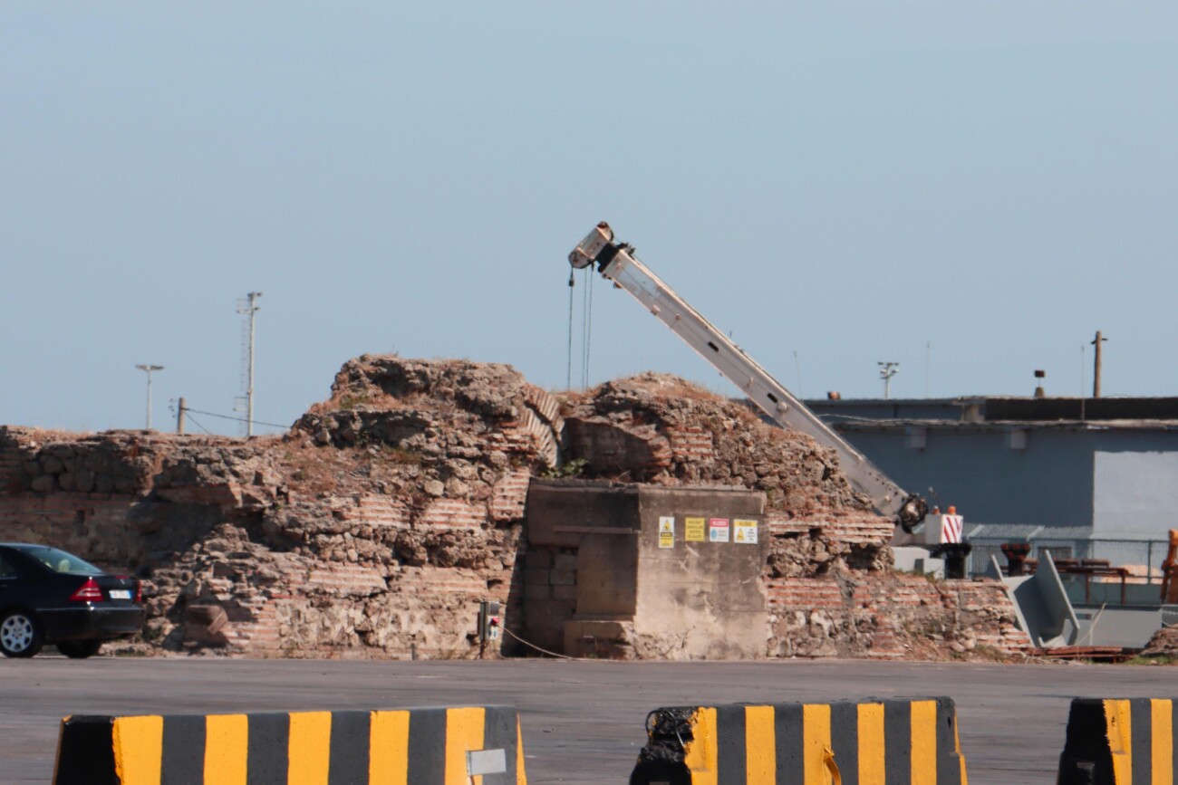Pjesa e mbetur nga monumenti, shtator 2025. Foto: Media Amfora