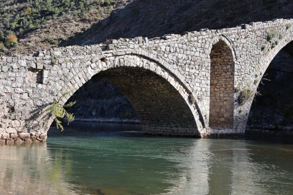 Ura e Kamares. Foto Media Amfora